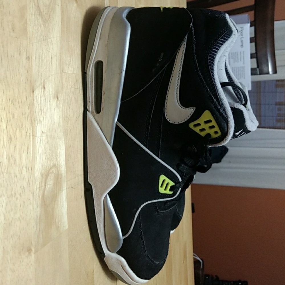 Nike flights